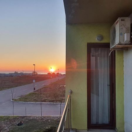 Alegria Summerland Mamaia Exterior photo