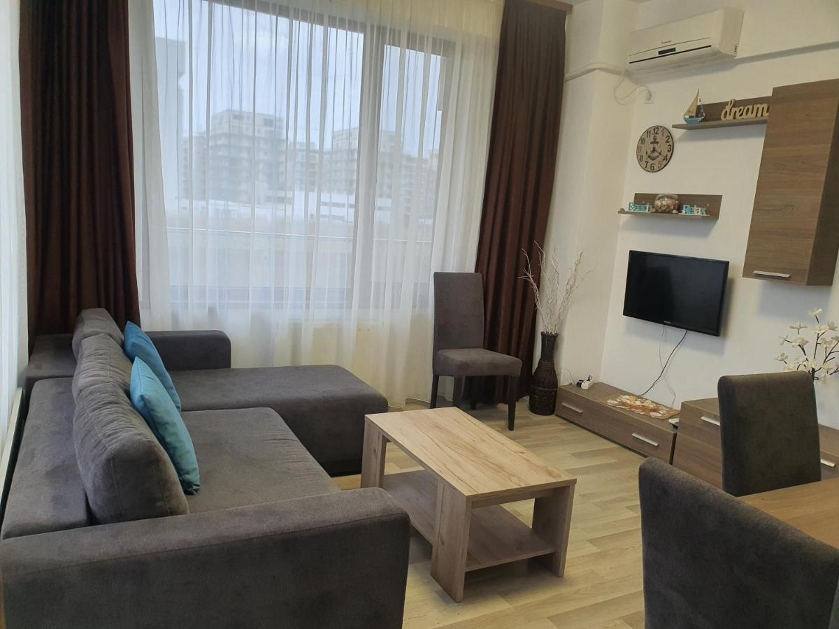 Alegria Summerland Mamaia Exterior photo
